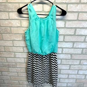 72% Polyester. 4% Spandex.